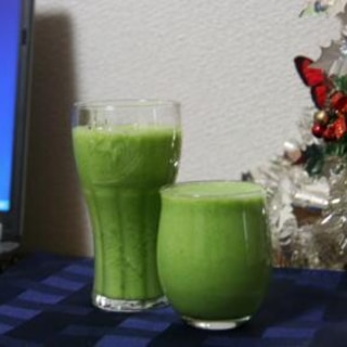 小松菜とフルーツのミックスジュース（グリーン）